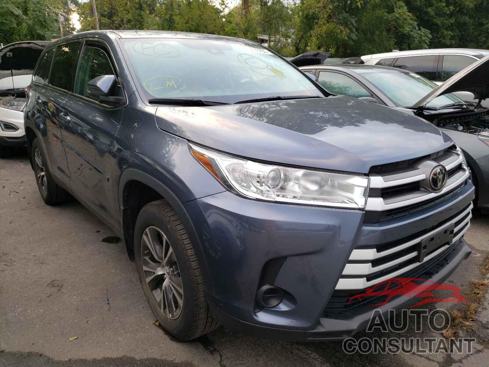 TOYOTA HIGHLANDER 2019 - 5TDZZRFH9KS323073