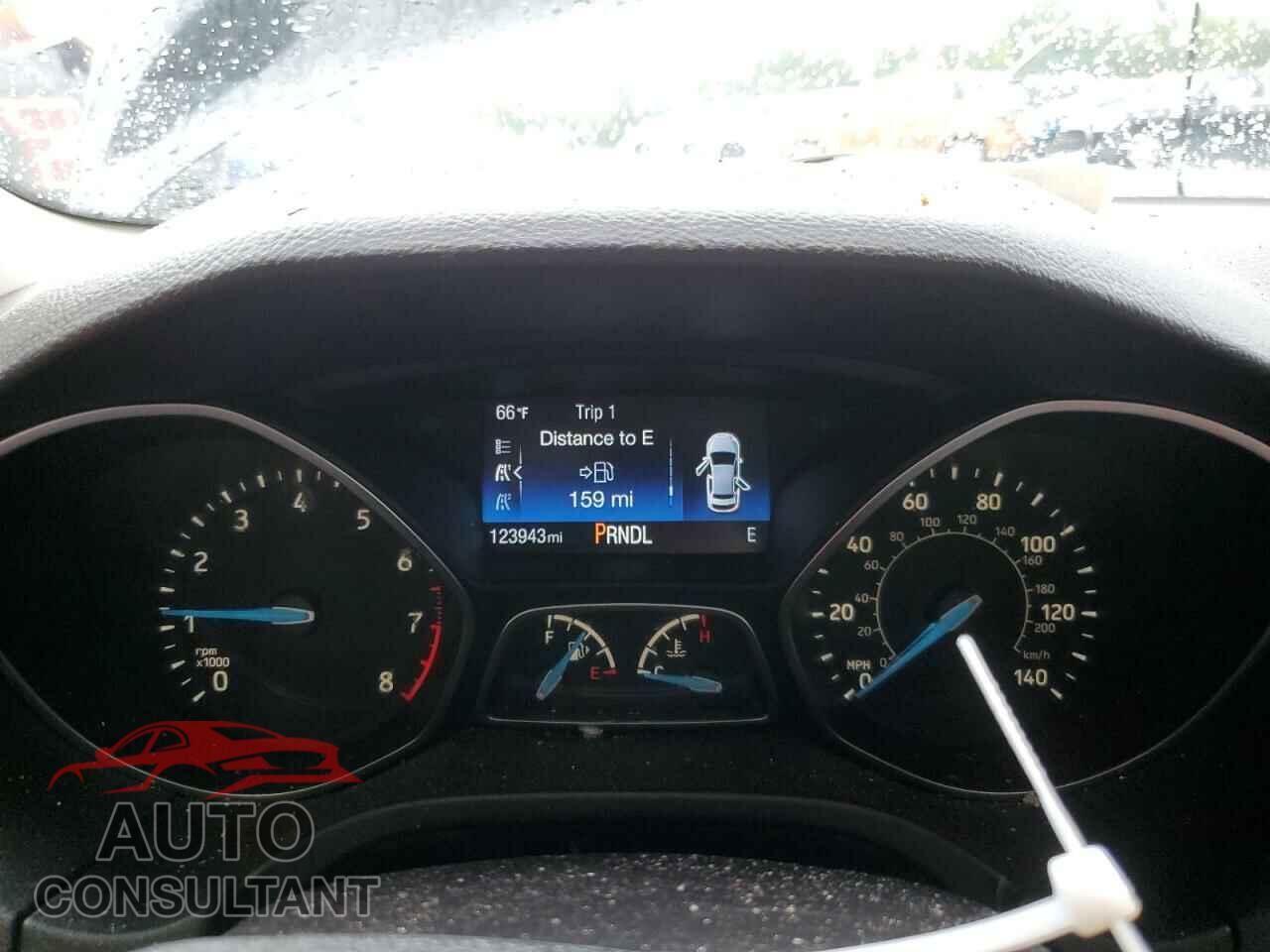 FORD FOCUS 2017 - 1FADP3F25HL232861