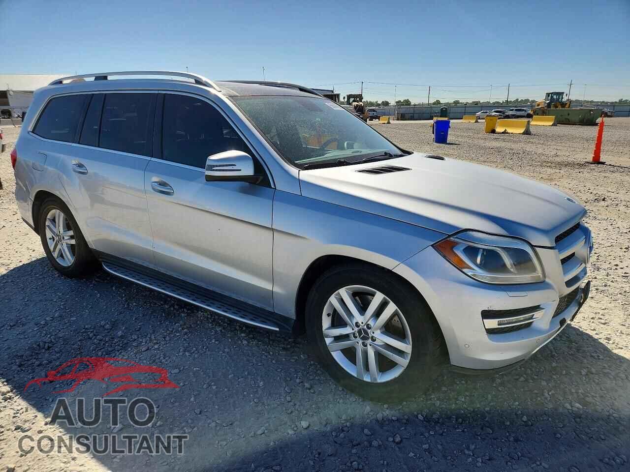 MERCEDES-BENZ GL-CLASS 2013 - 4JGDF7CE7DA199432
