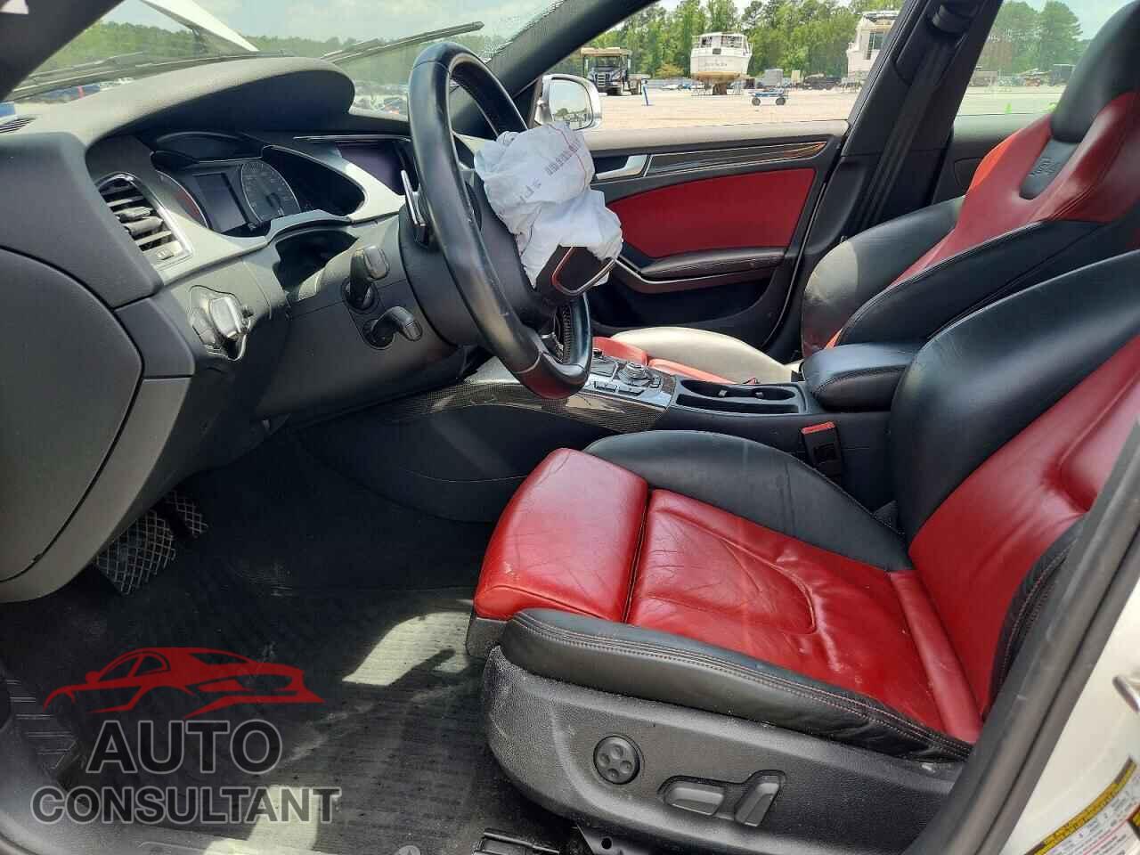 AUDI S4/RS4 2012 - WAUKGAFLXCA024202