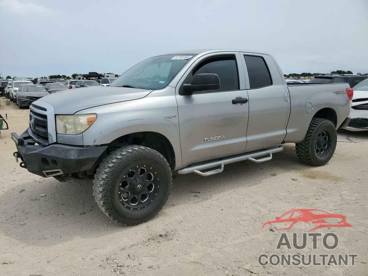 TOYOTA TUNDRA 2011 - 5TFRM5F18BX026154