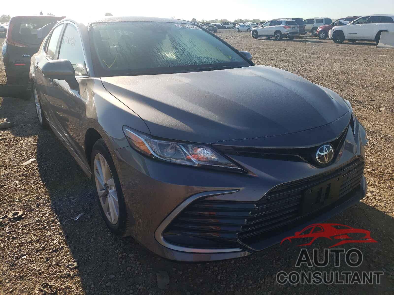 TOYOTA CAMRY 2021 - 4T1C11AK0MU468000
