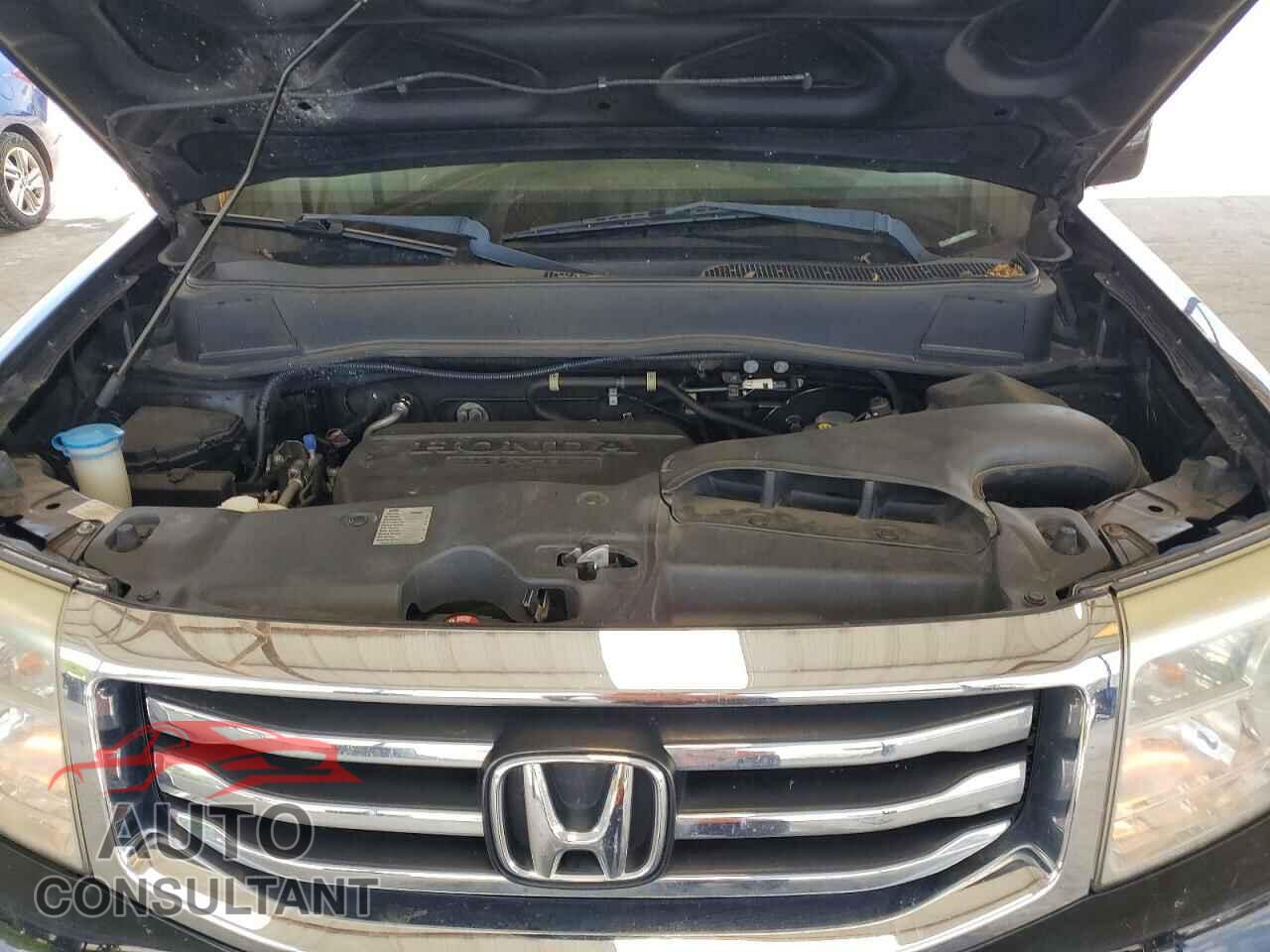 HONDA PILOT 2015 - 5FNYF4H66FB027652