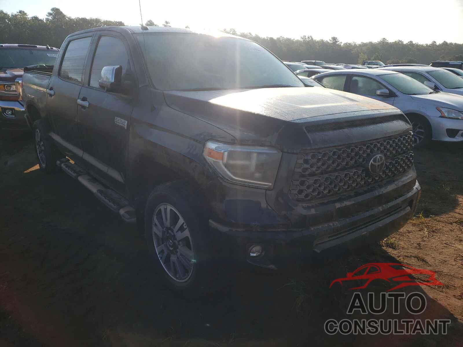 TOYOTA TUNDRA 2018 - 5TFAY5F18JX757800