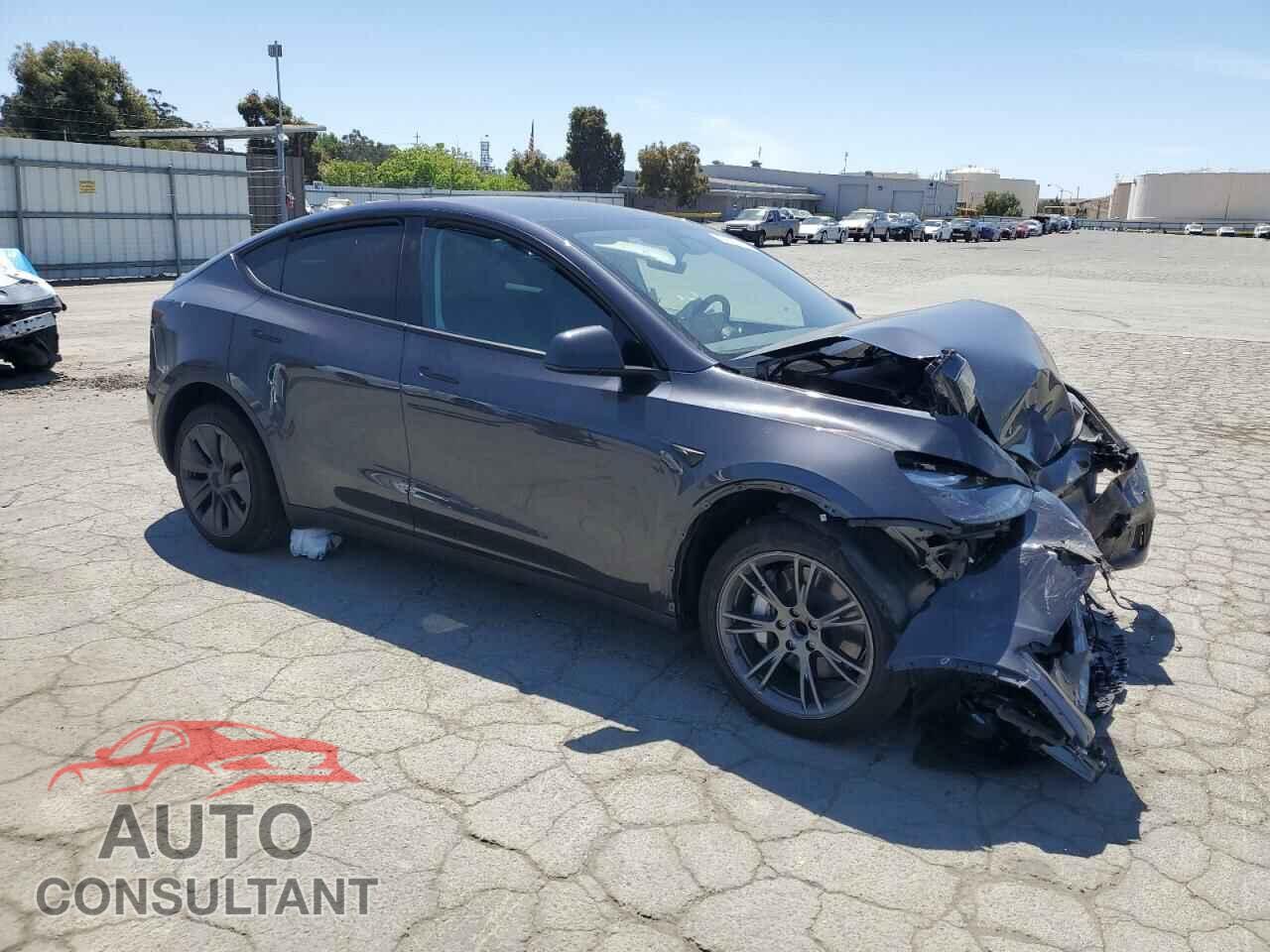 TESLA MODEL Y 2025 - 7SAYGDED7SF258587