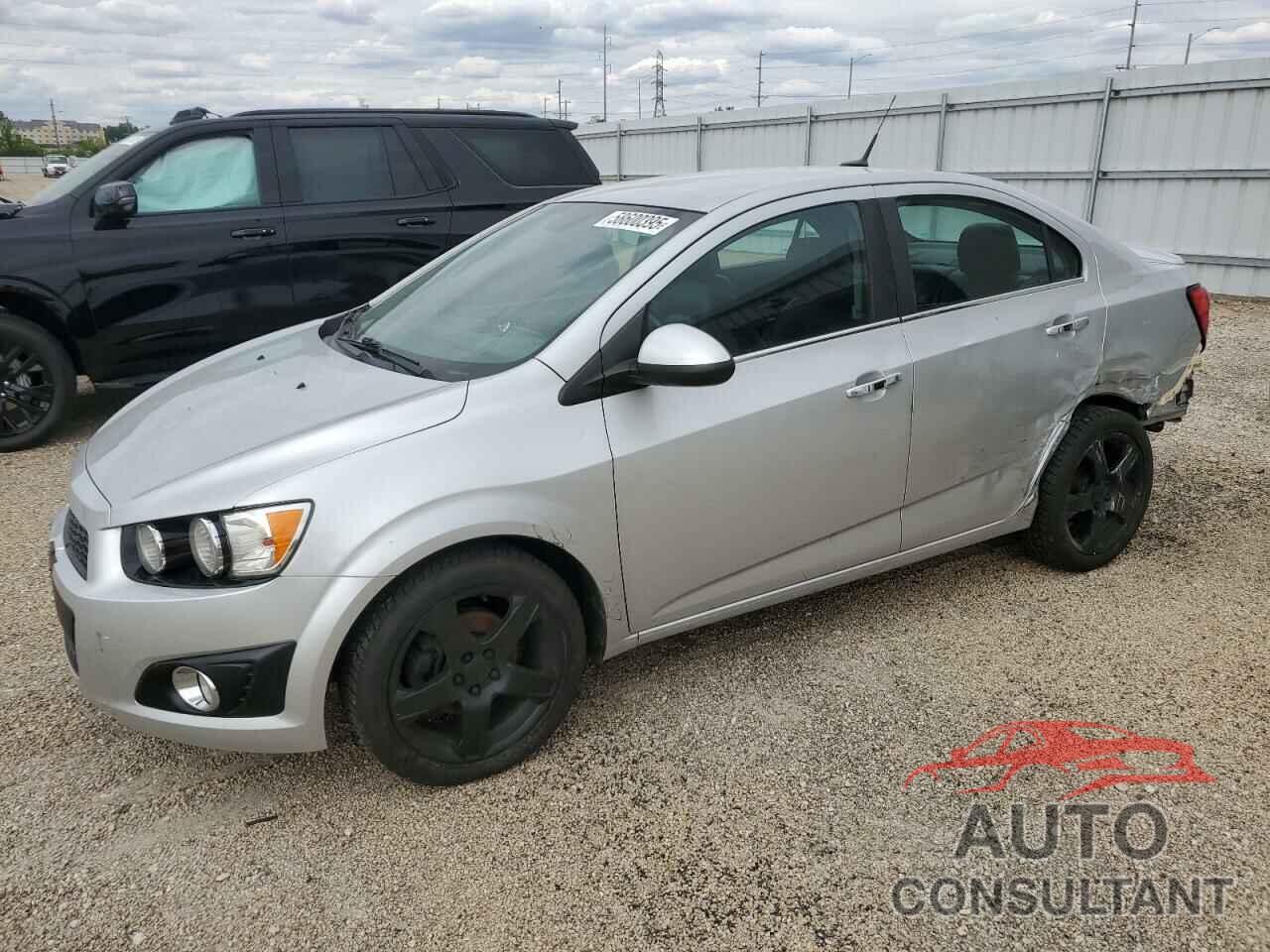 CHEVROLET SONIC 2013 - 1G1JE5SH7D4152807