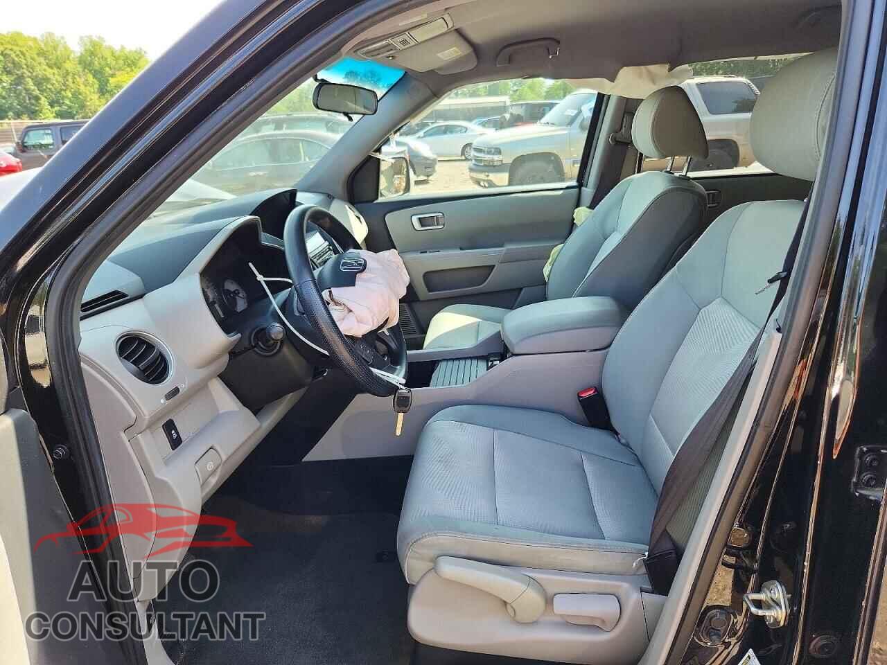 HONDA PILOT 2013 - 5FNYF4H28DB082016