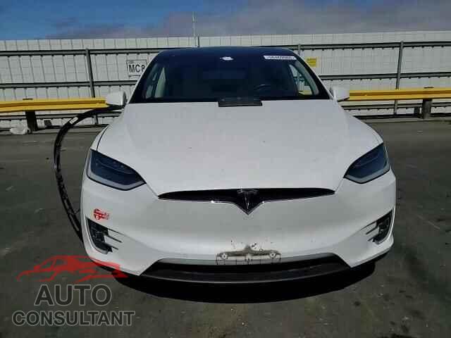 TESLA MODEL X 2017 - 5YJXCBE2XHF035119