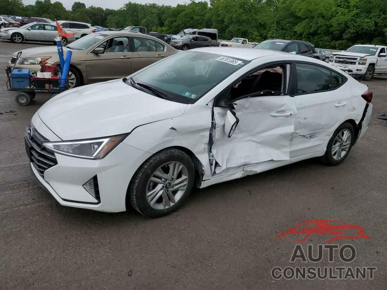 HYUNDAI ELANTRA 2020 - 5NPD84LF6LH556452