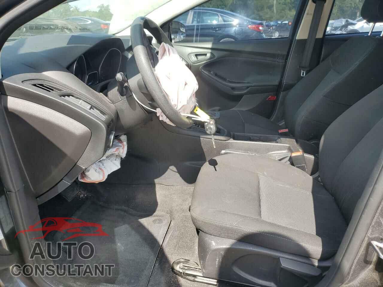 FORD FOCUS 2017 - 1FADP3E28HL294305