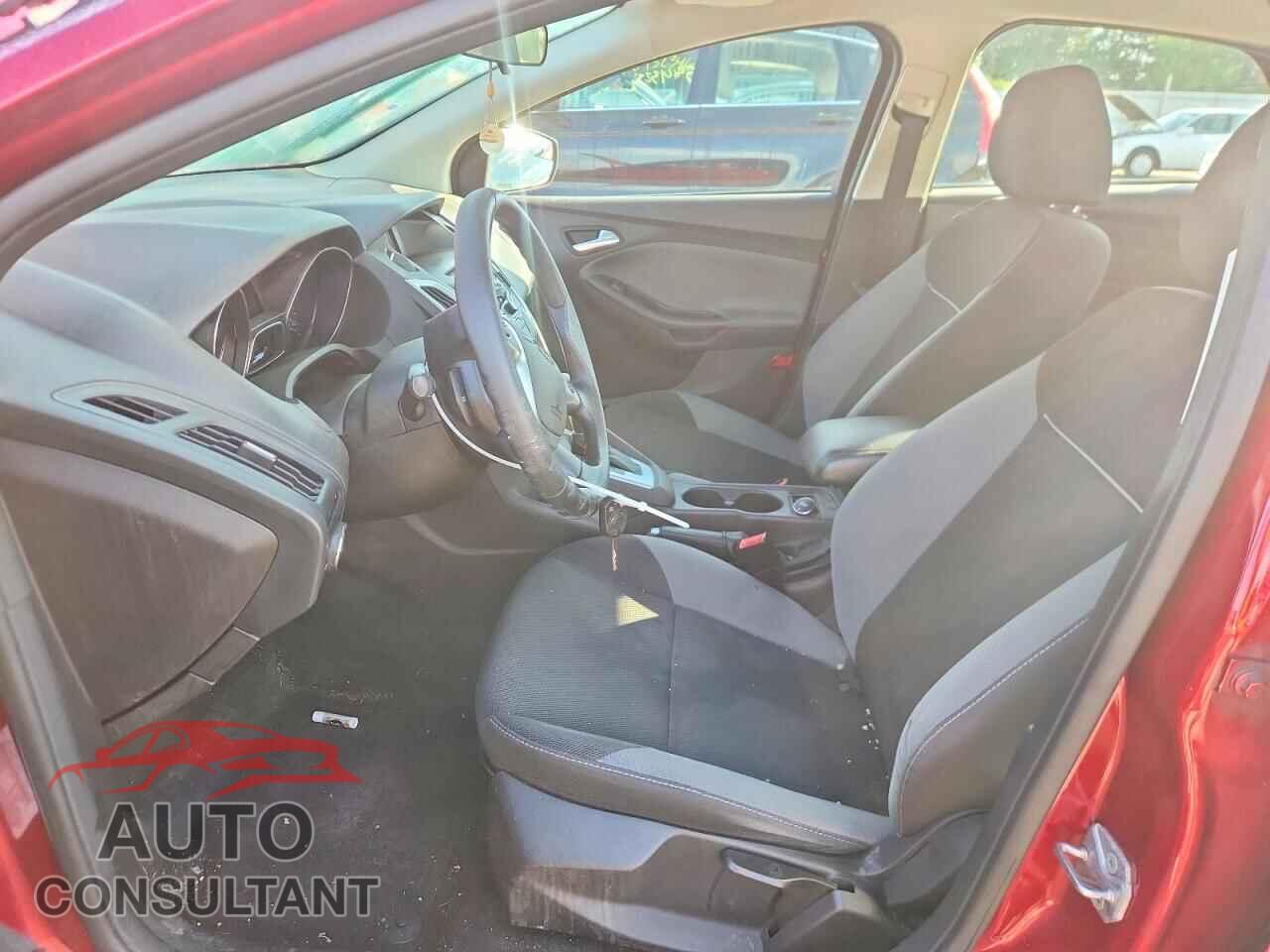 FORD FOCUS 2014 - 1FADP3F2XEL181160