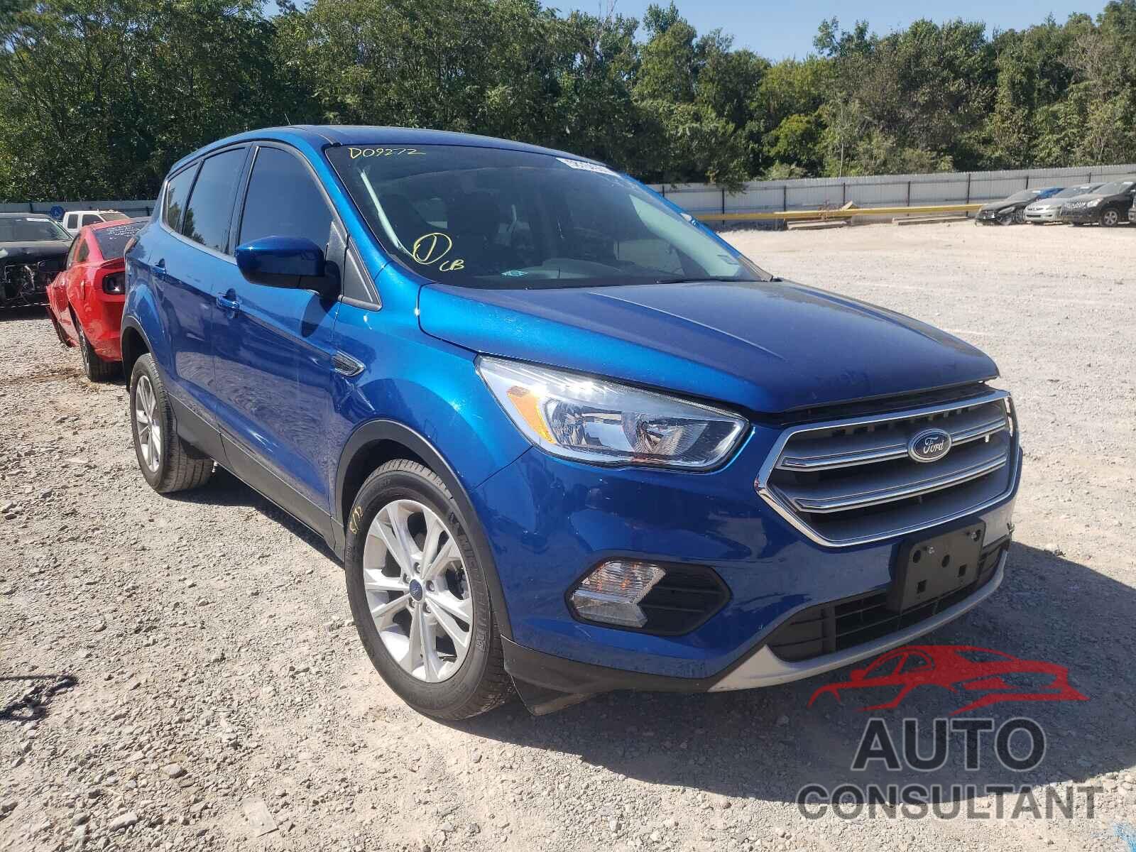FORD ESCAPE 2017 - 1FMCU0GD6HUD09272