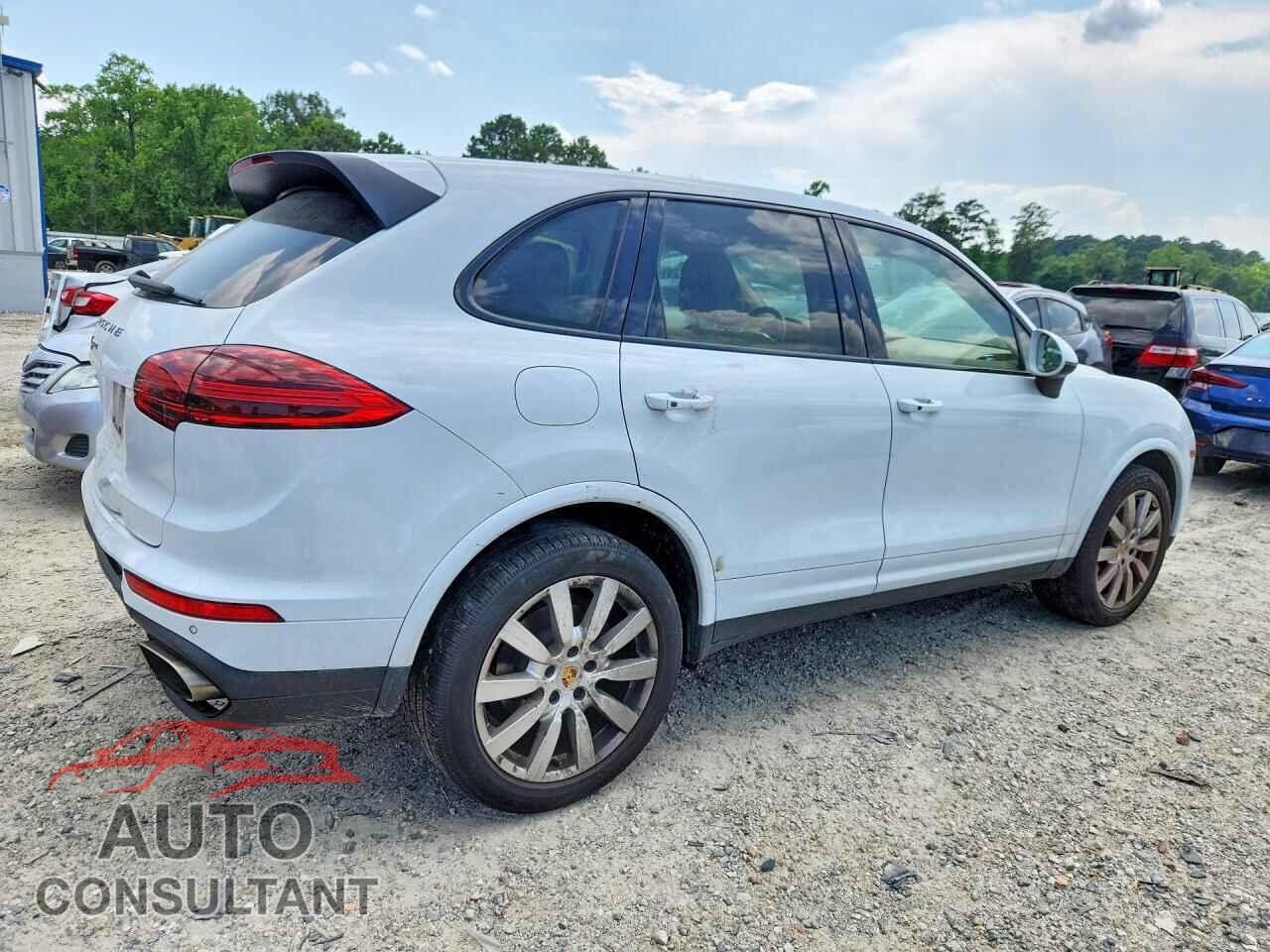 PORSCHE CAYENNE 2017 - WP1AA2A21HKA85751
