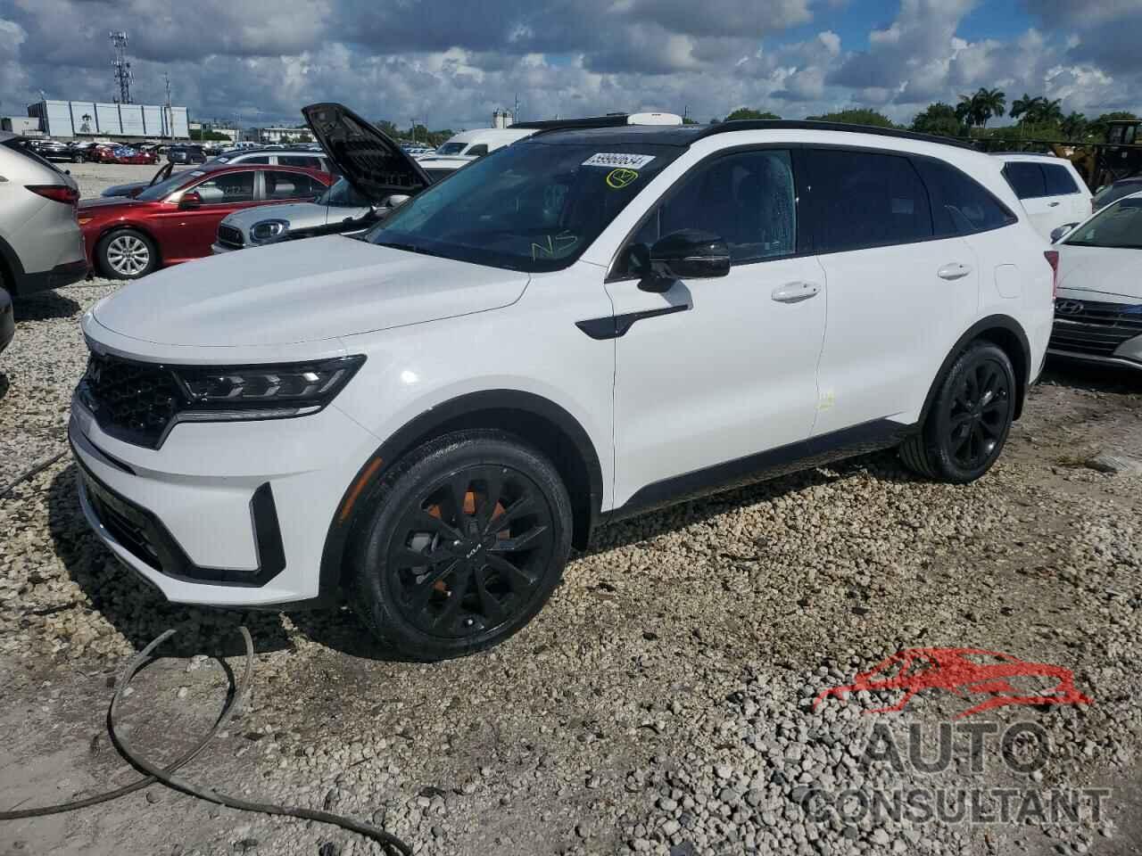 KIA SORENTO 2023 - 5XYRK4LF9PG235879