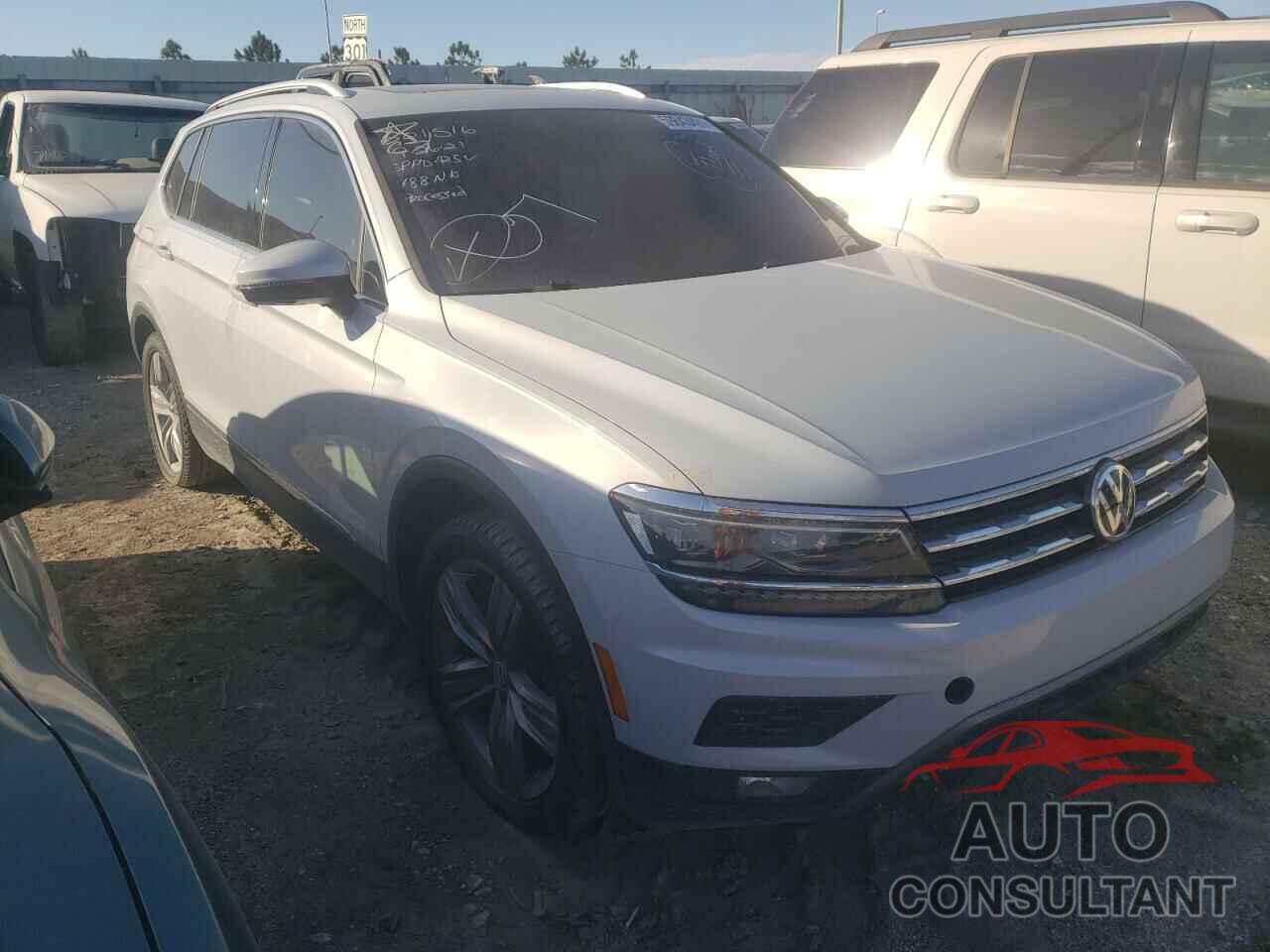 VOLKSWAGEN TIGUAN 2018 - 3VV5B7AX0JM072613