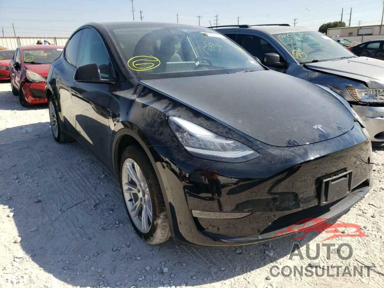 TESLA MODEL Y 2021 - 5YJYGAEE5MF284631