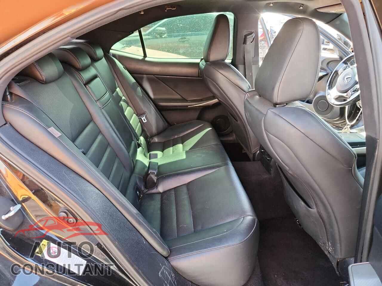 LEXUS IS 2014 - JTHBF1D20E5013879
