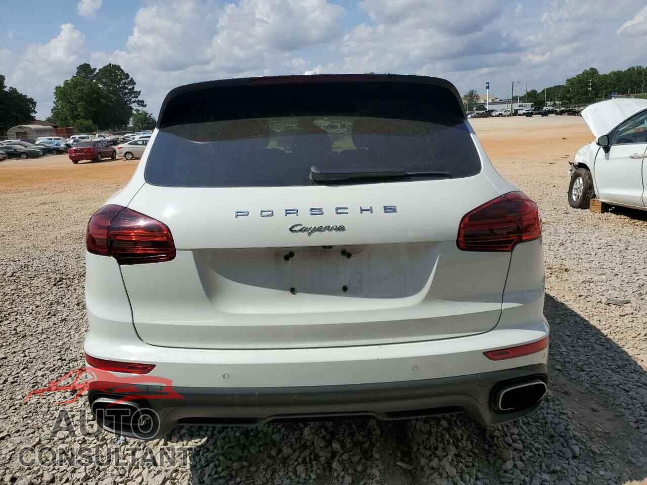 PORSCHE CAYENNE 2016 - WP1AA2A26GLA09807
