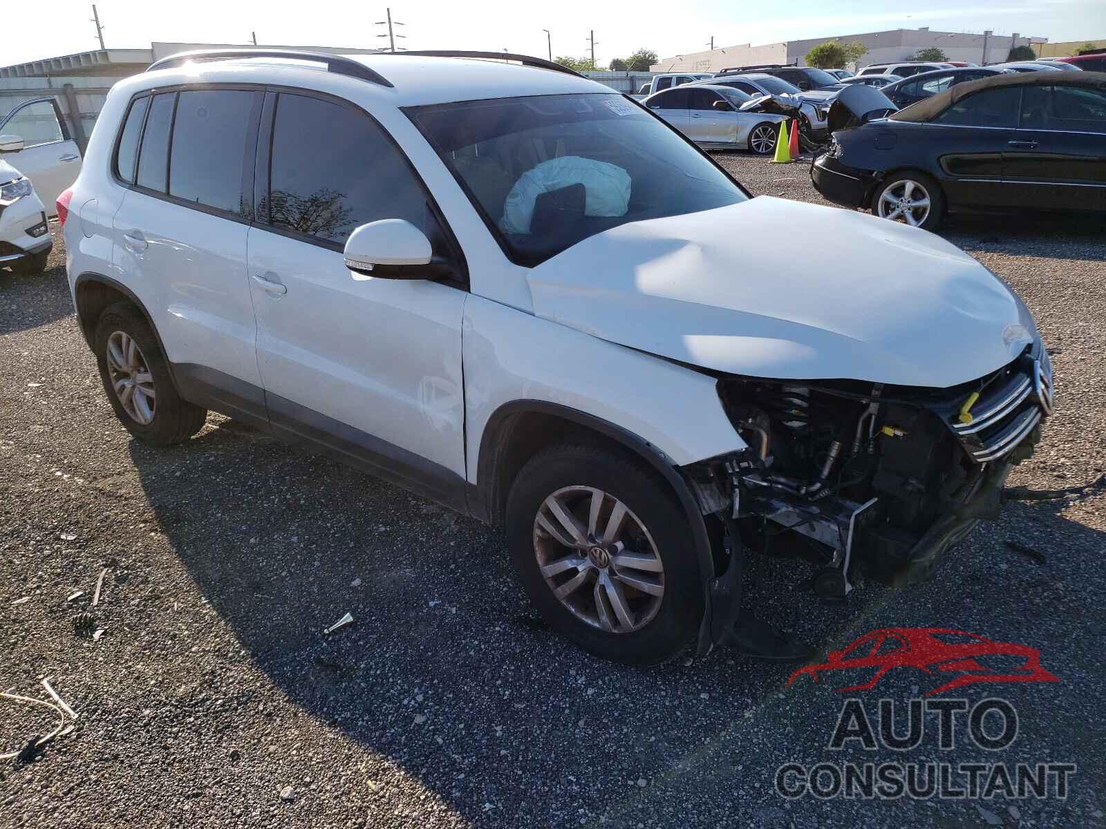 VOLKSWAGEN TIGUAN 2016 - WVGBV7AXXGW019611