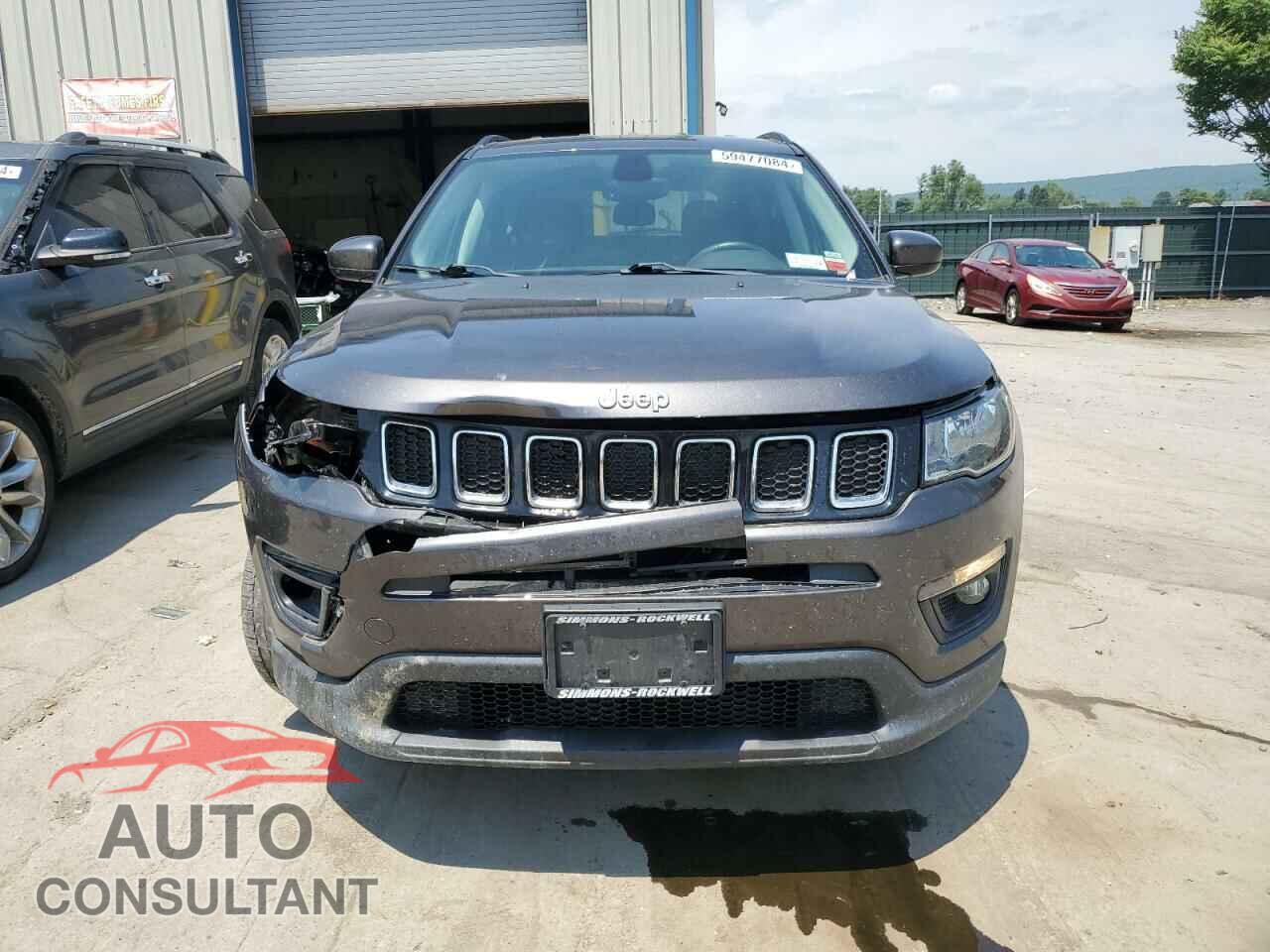 JEEP COMPASS 2018 - 3C4NJDBB7JT154802