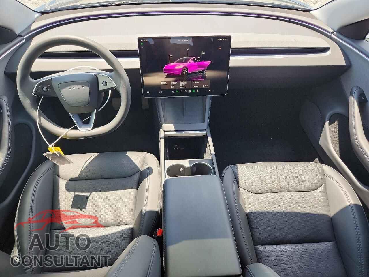 TESLA MODEL 3 2025 - 5YJ3E1EA7SF909654