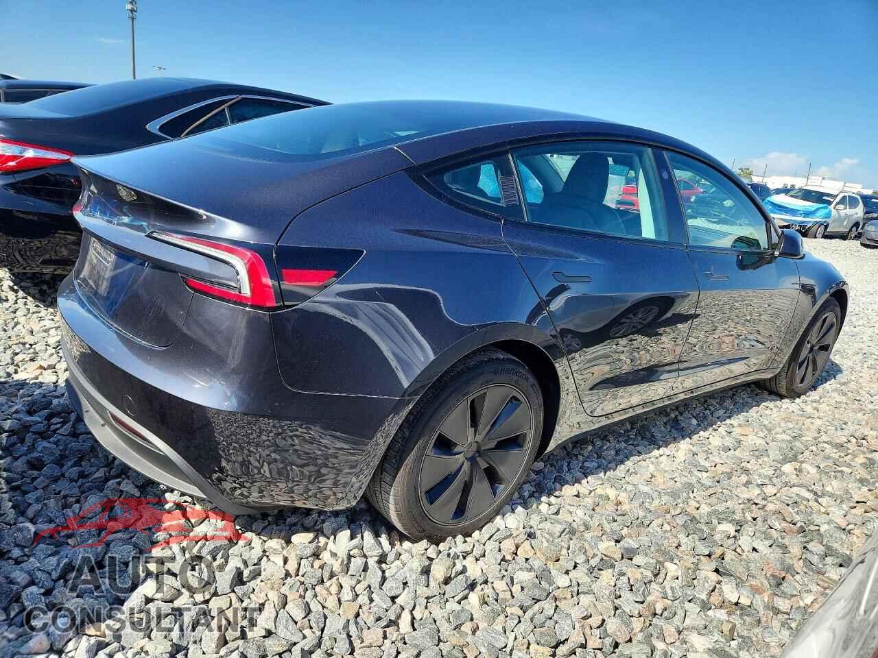 TESLA MODEL 3 2025 - 5YJ3E1EA7SF909654