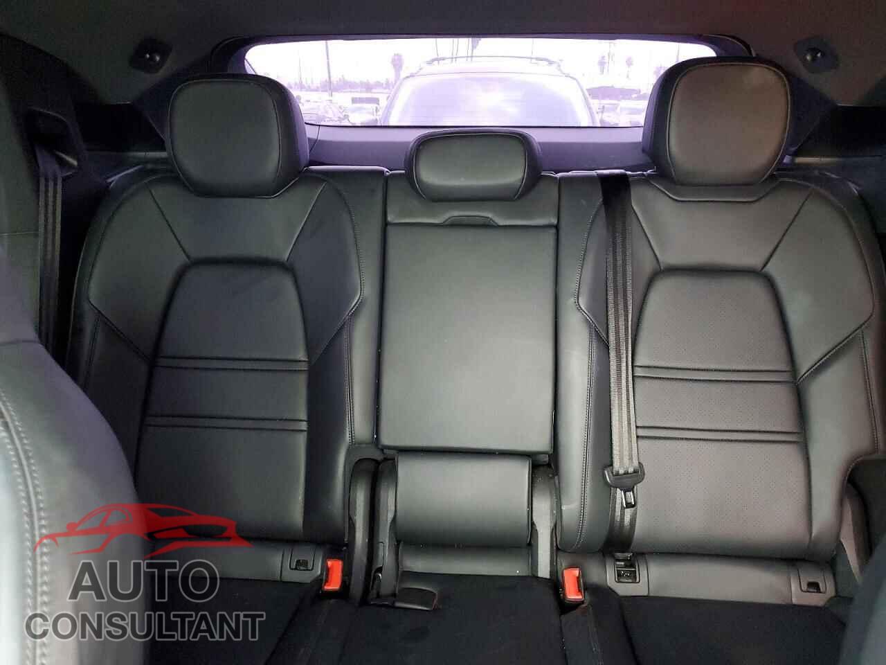 PORSCHE CAYENNE 2023 - WP1BA2AY7PDA27784