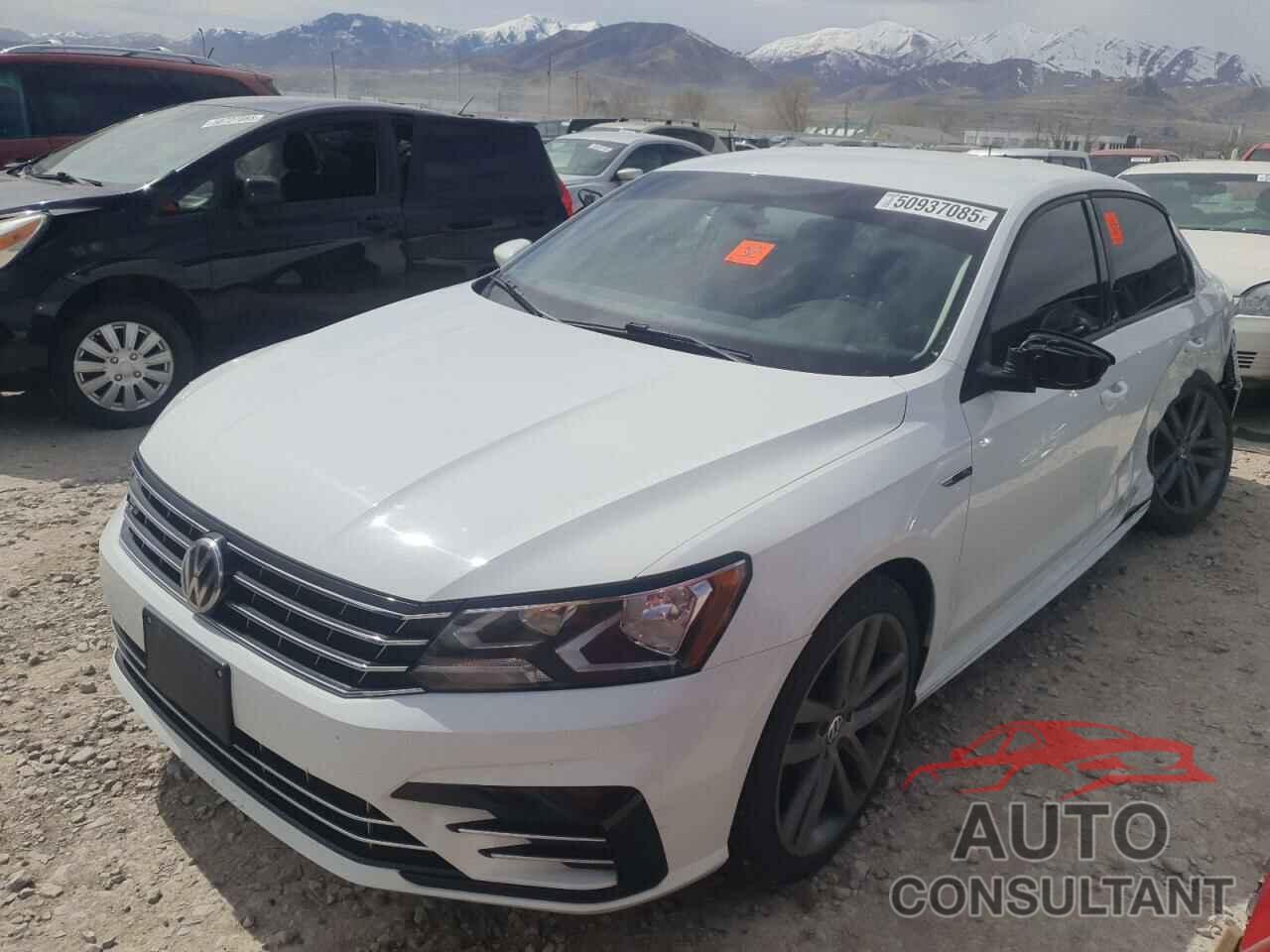 VOLKSWAGEN PASSAT 2018 - 1VWAA7A34JC020218