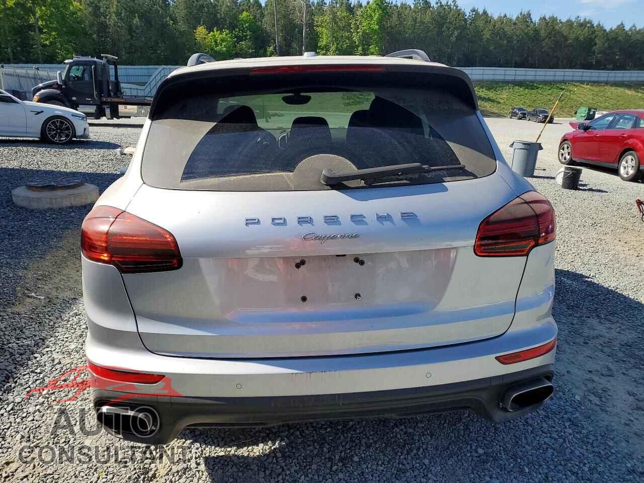 PORSCHE CAYENNE 2016 - WP1AA2A21GLA10136