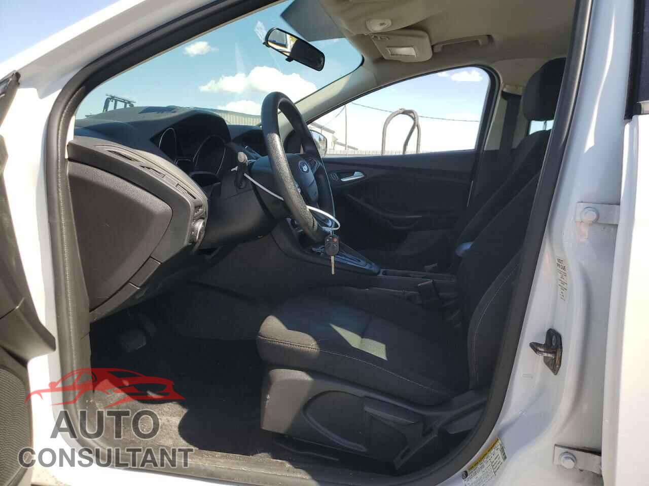 FORD FOCUS 2016 - 1FADP3K21GL344917