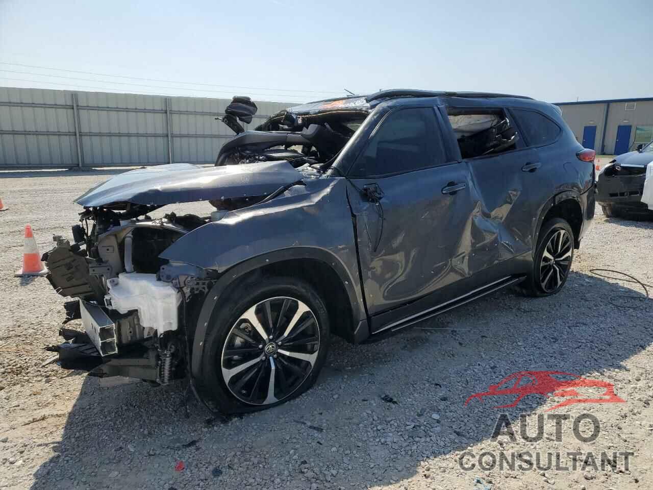 TOYOTA HIGHLANDER 2022 - 5TDLZRAH8NS137476