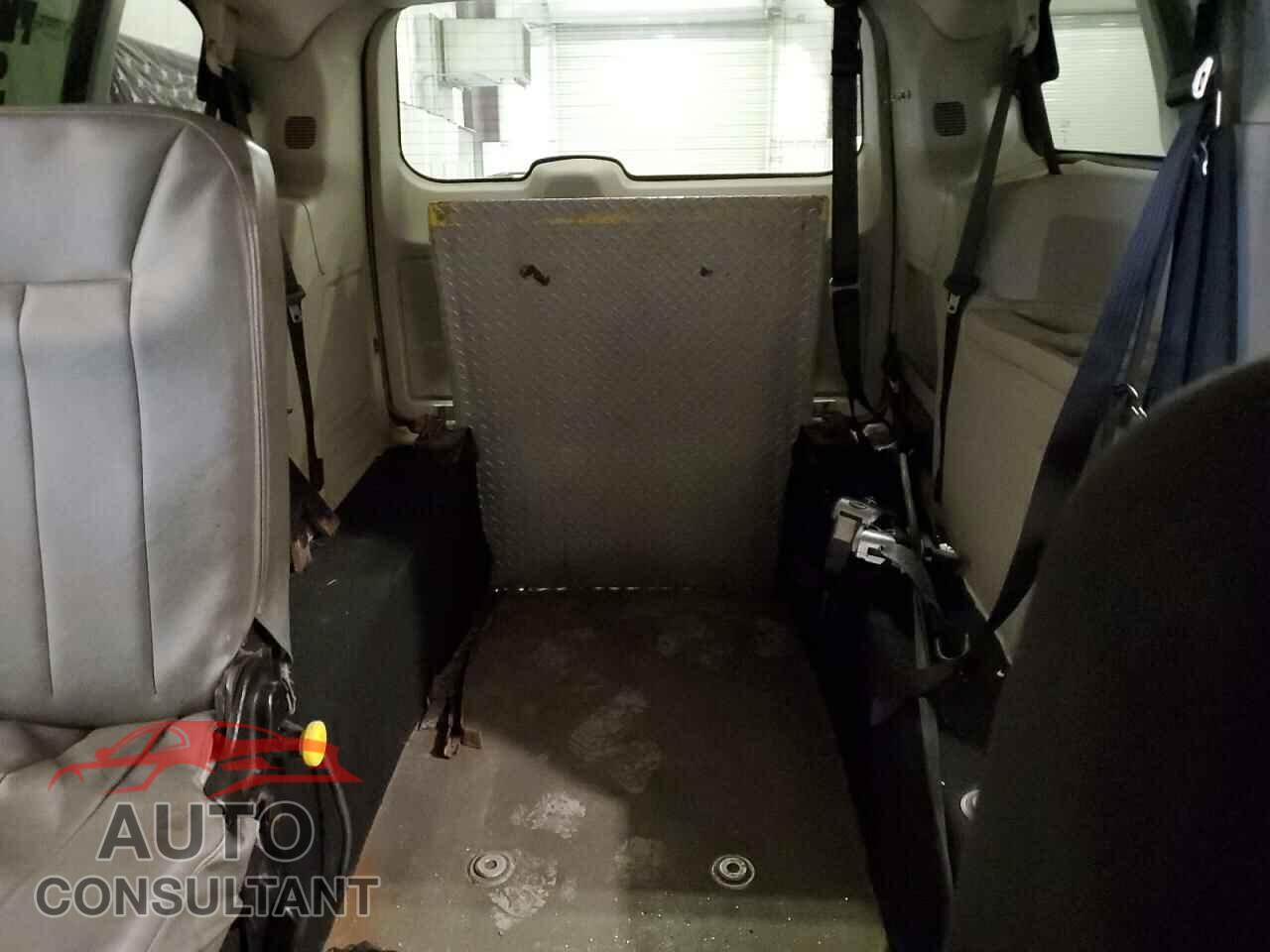 DODGE CARAVAN 2013 - 2C4RDGBG0DR670643