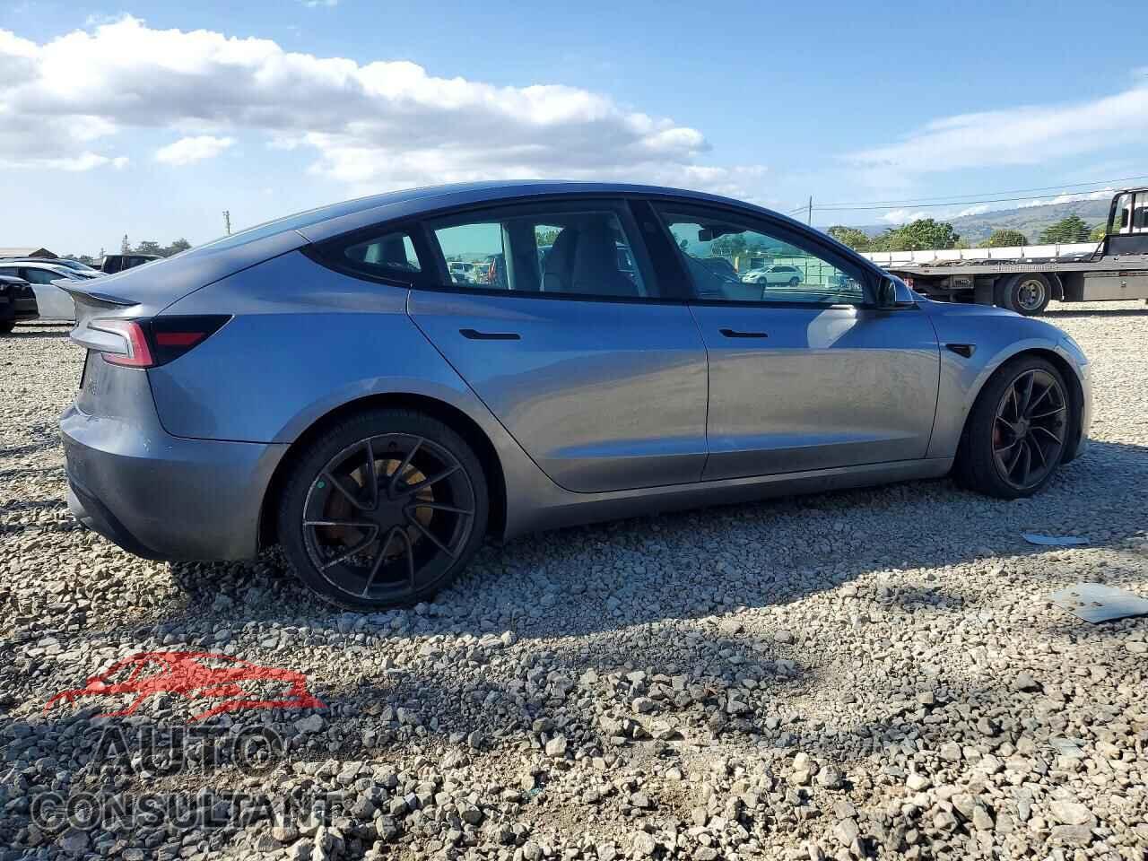 TESLA MODEL 3 2025 - 5YJ3E1ET5SF081413