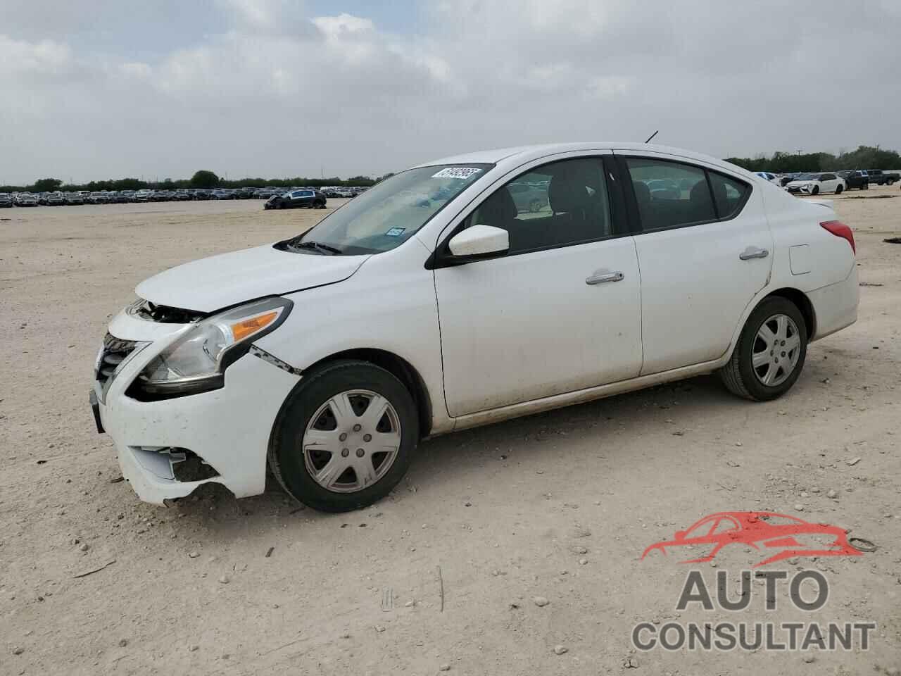 NISSAN VERSA 2015 - 3N1CN7AP2FL847748