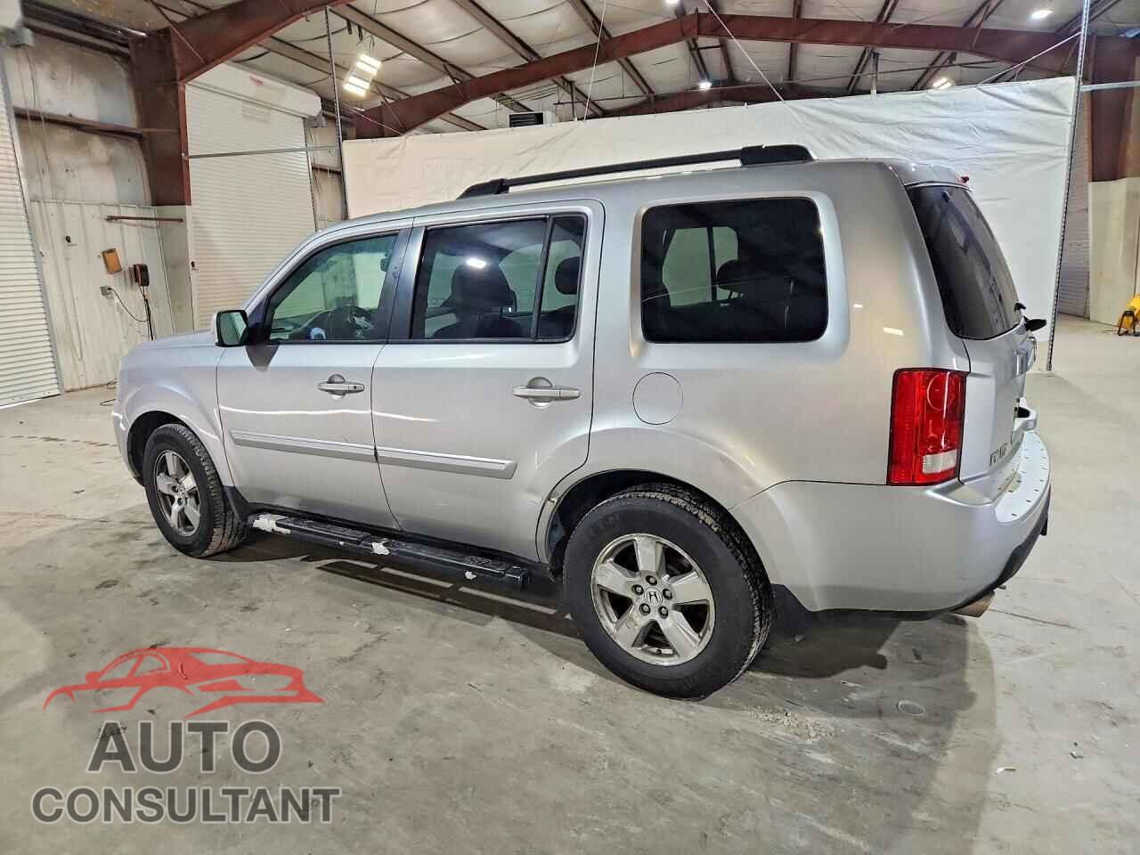 HONDA PILOT 2011 - 5FNYF4H50BB059210