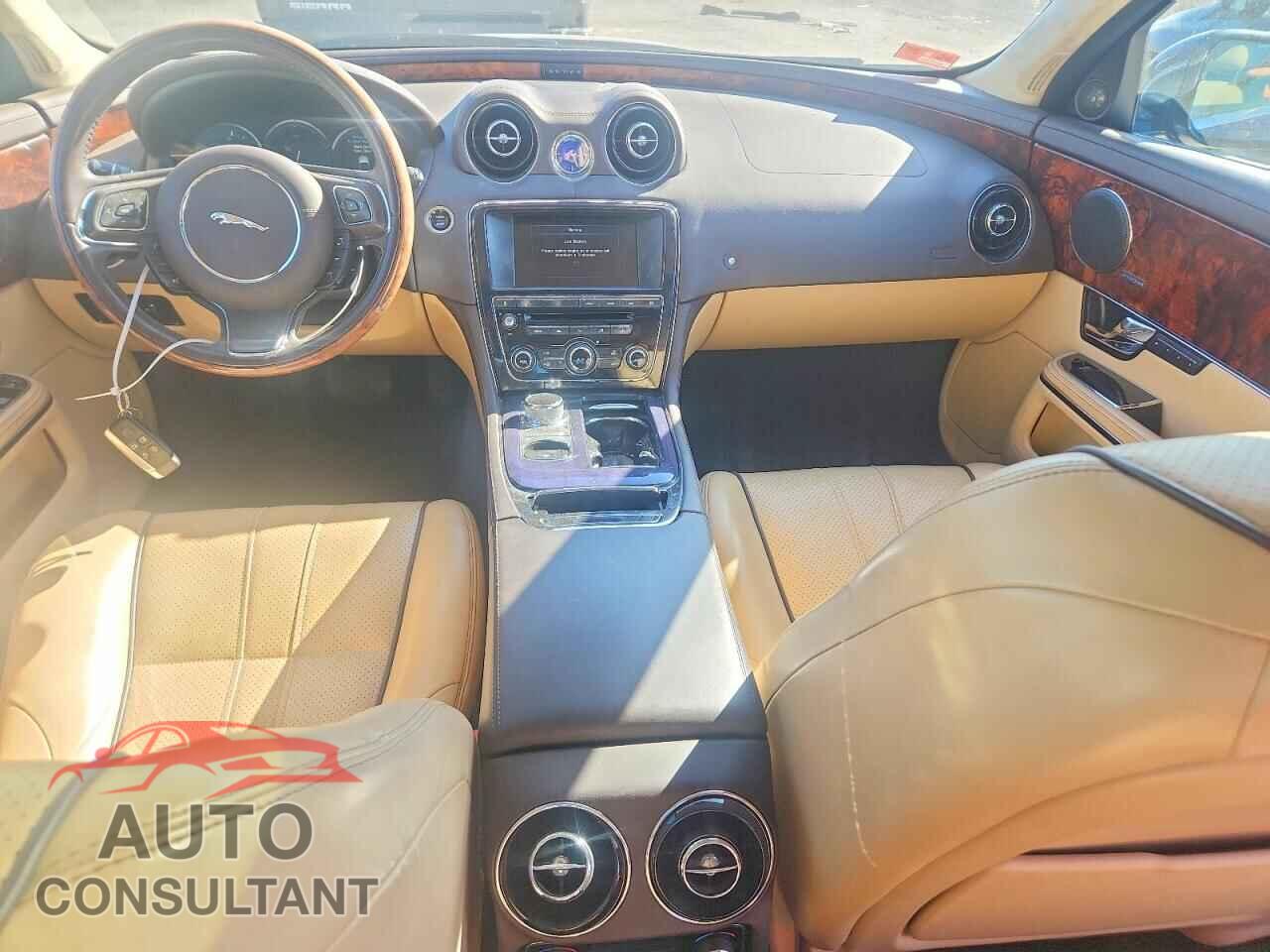 JAGUAR XJ 2013 - SAJWJ1CD7D8V47268