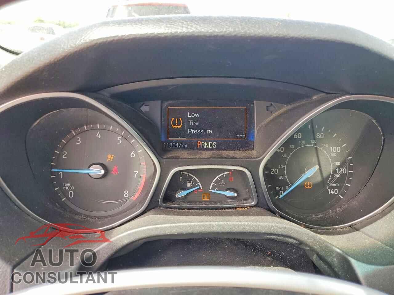 FORD FOCUS 2015 - 1FADP3F20FL240623