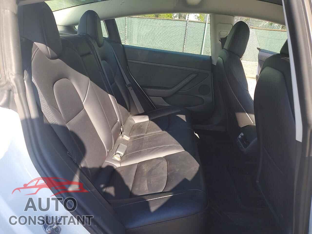 TESLA MODEL 3 2023 - 5YJ3E1EA5PF477539