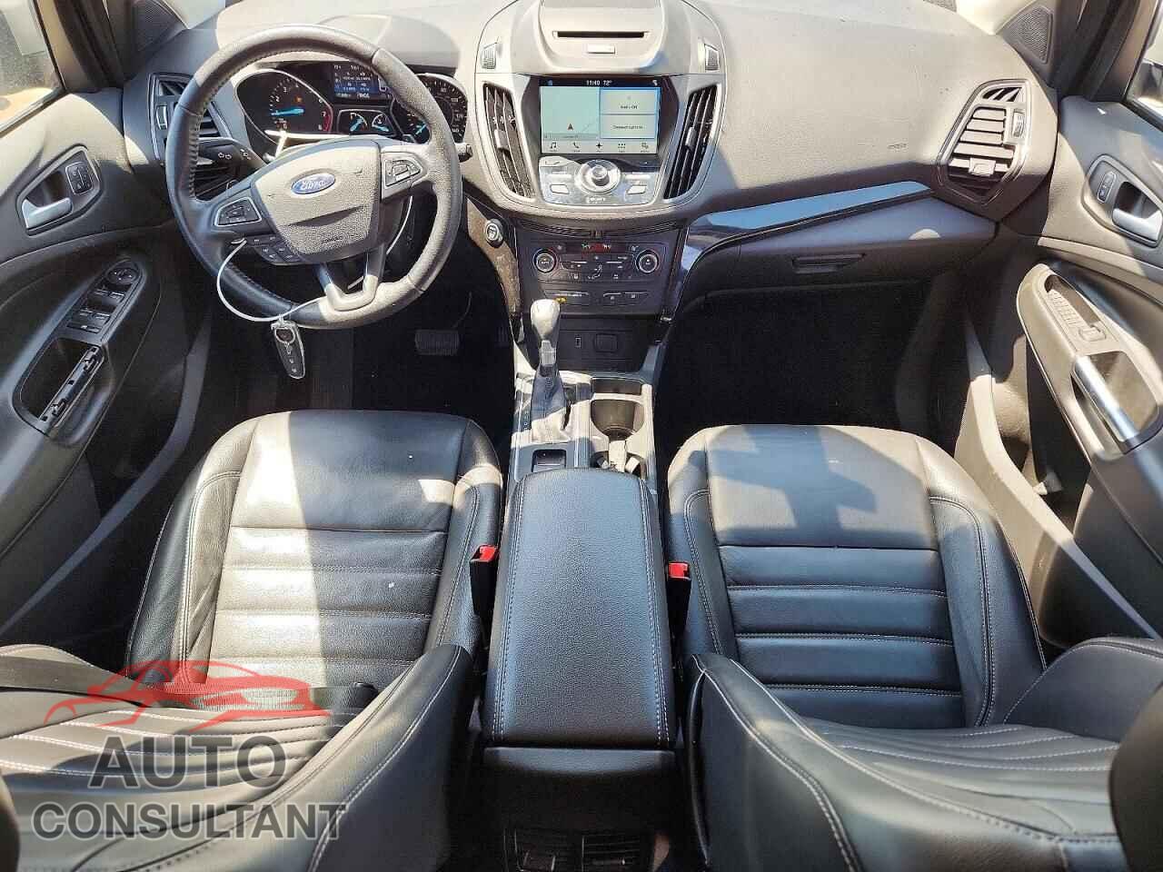 FORD ESCAPE 2017 - 1FMCU0JD2HUB39002