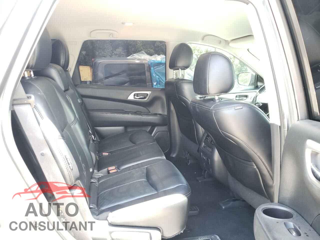 NISSAN PATHFINDER 2019 - 5N1DR2MM3KC620080