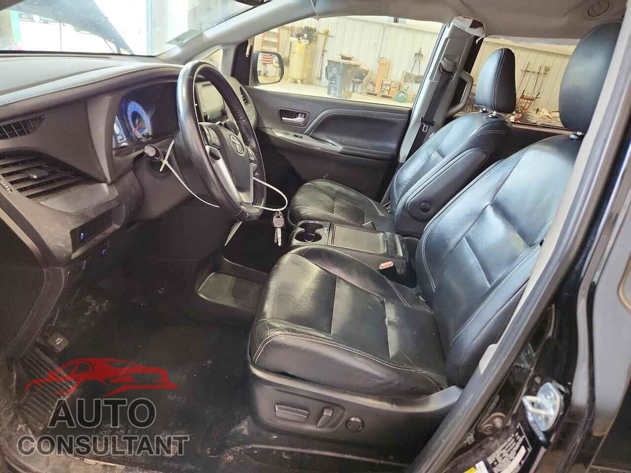 TOYOTA SIENNA 2017 - 5TDXZ3DC5HS867025