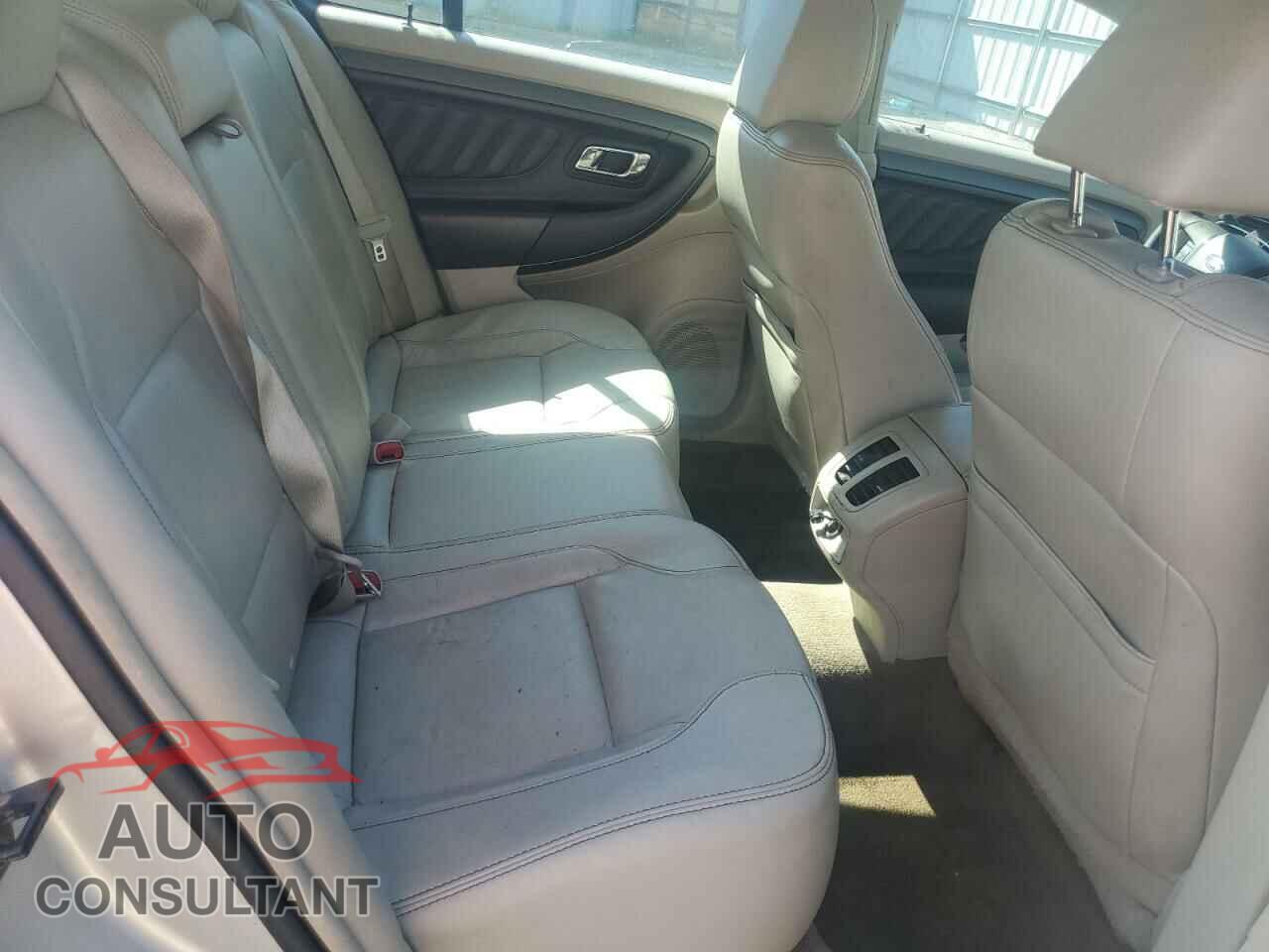 FORD TAURUS 2011 - 1FAHP2EW2BG176510