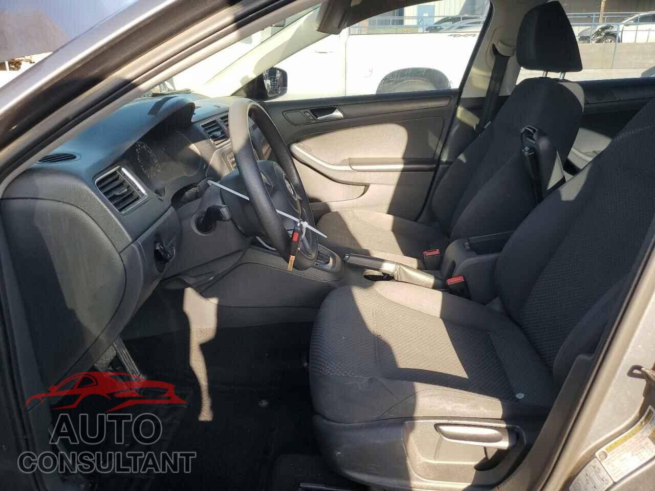 VOLKSWAGEN JETTA 2013 - 3VW2K7AJ9DM410542