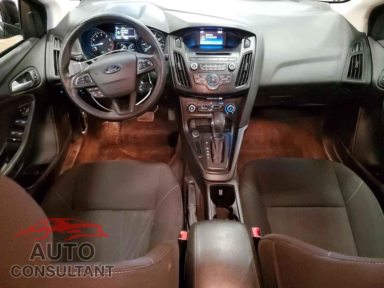 FORD FOCUS 2017 - 1FADP3F20HL300614