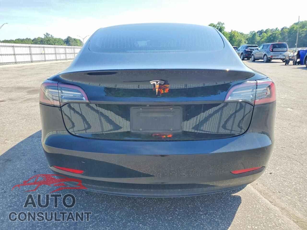 TESLA MODEL 3 2019 - 5YJ3E1EA5KF305178