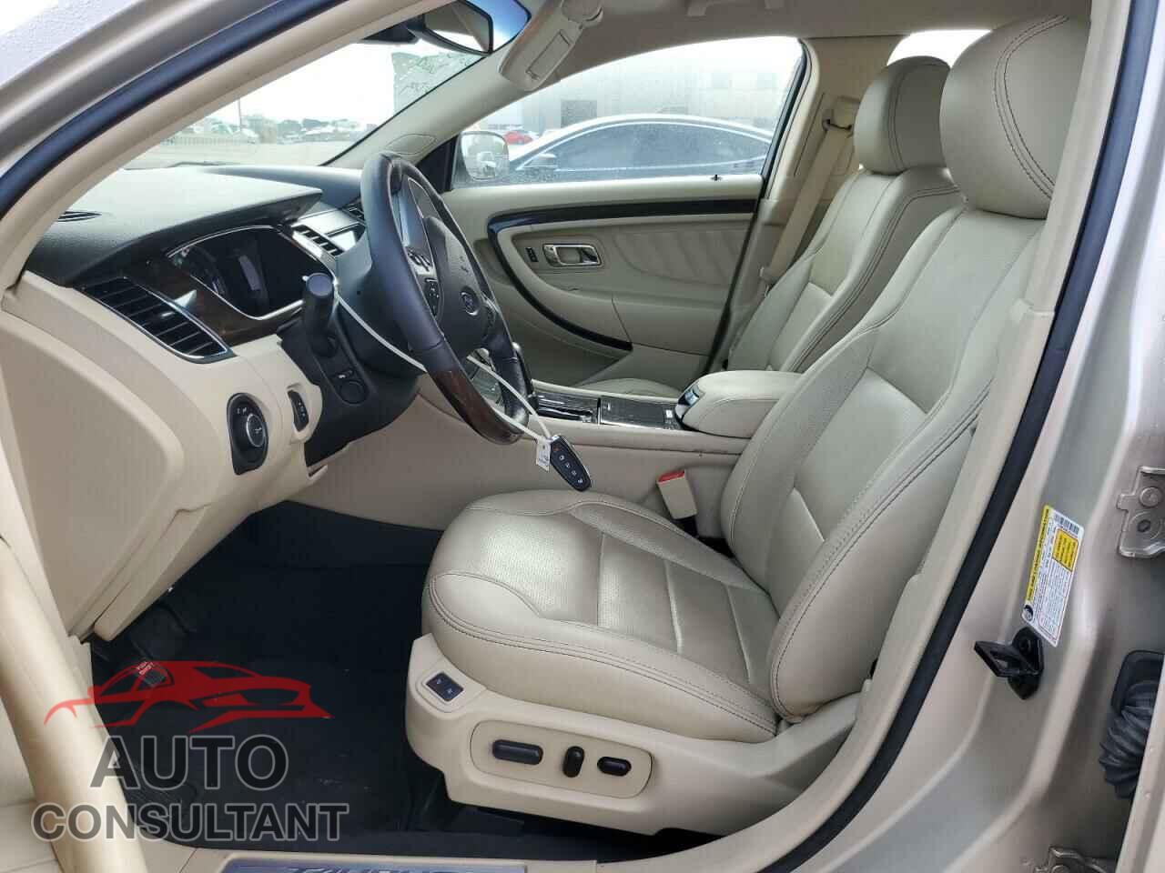 FORD TAURUS 2018 - 1FAHP2F85JG143791