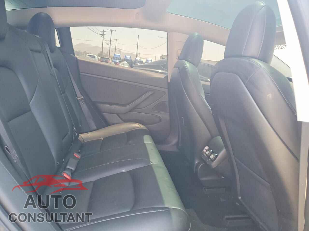 TESLA MODEL 3 2018 - 5YJ3E1EA6JF171909