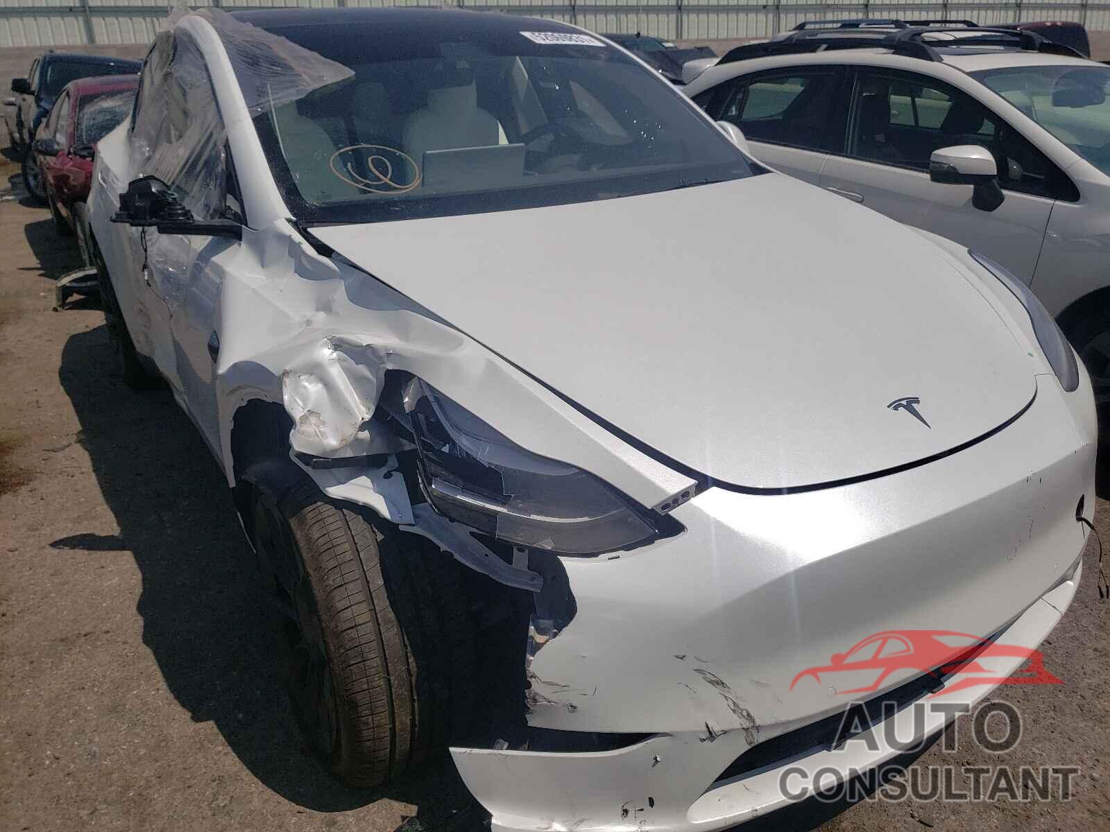 TESLA MODEL Y 2021 - 5YJYGDEE2MF186772