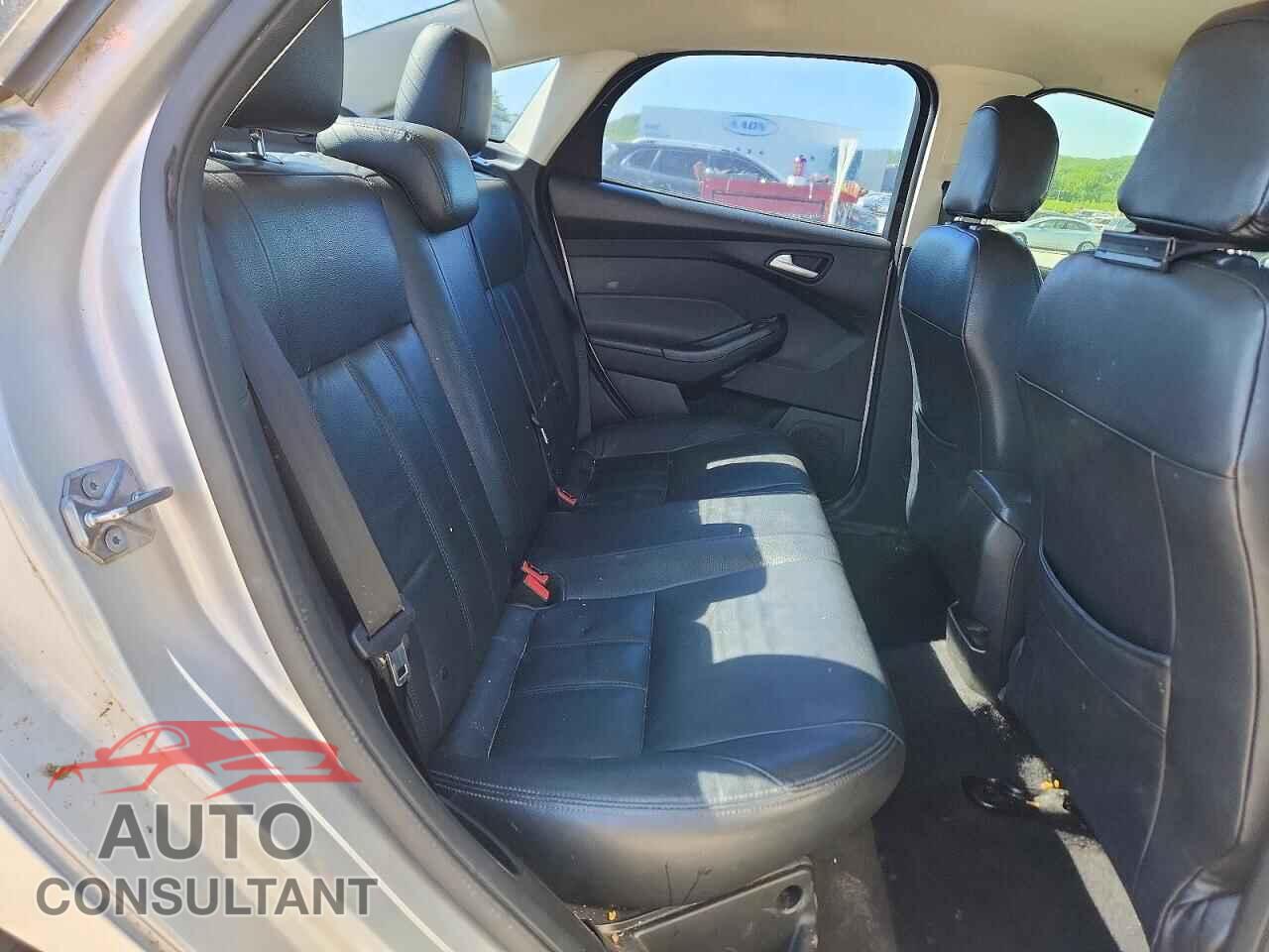 FORD FOCUS 2016 - 1FADP3F20GL310042