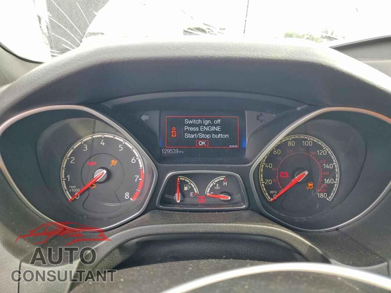 FORD FOCUS 2015 - 1FADP3L90FL366269